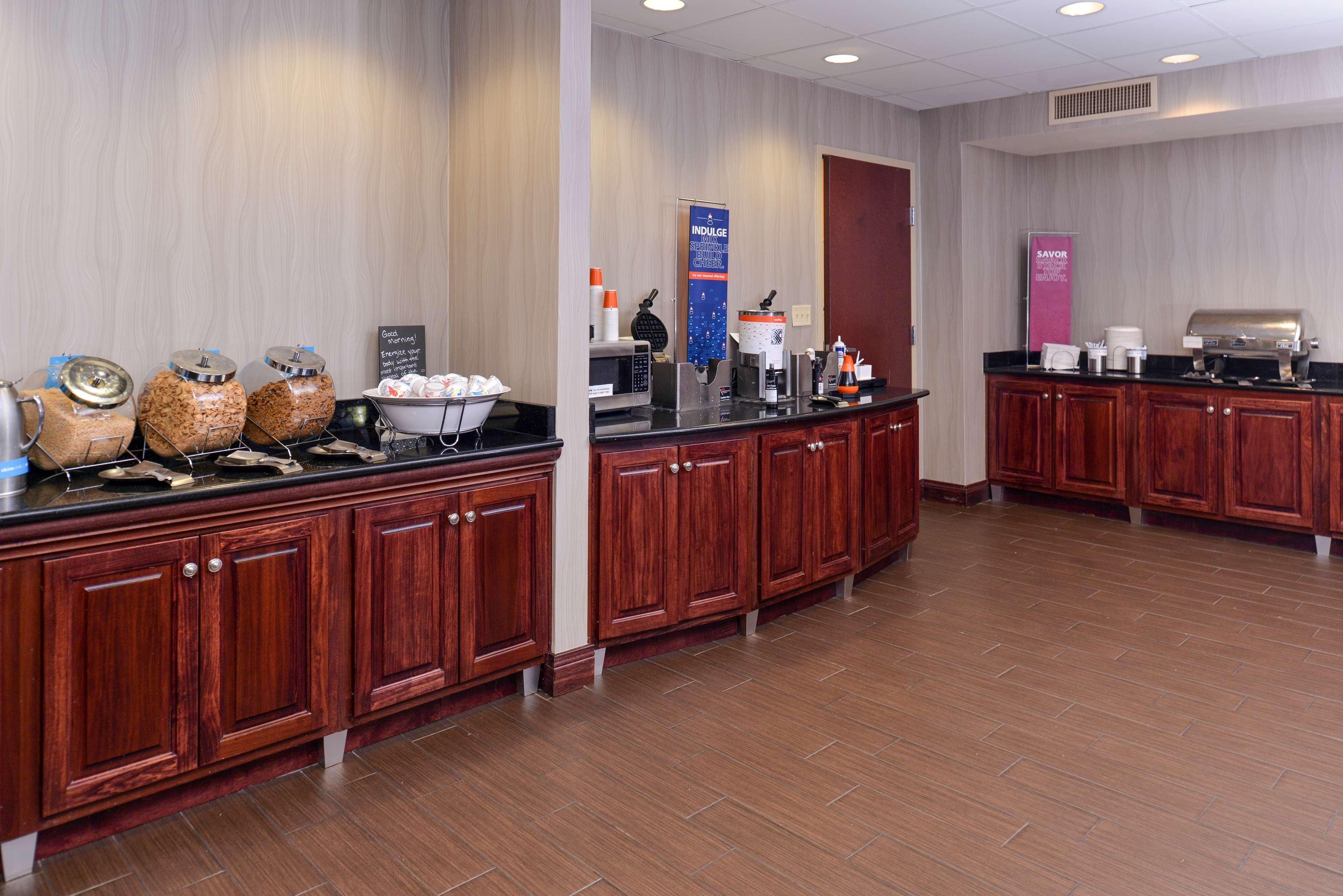 Hampton Inn & Suites Muncie Exteriér fotografie