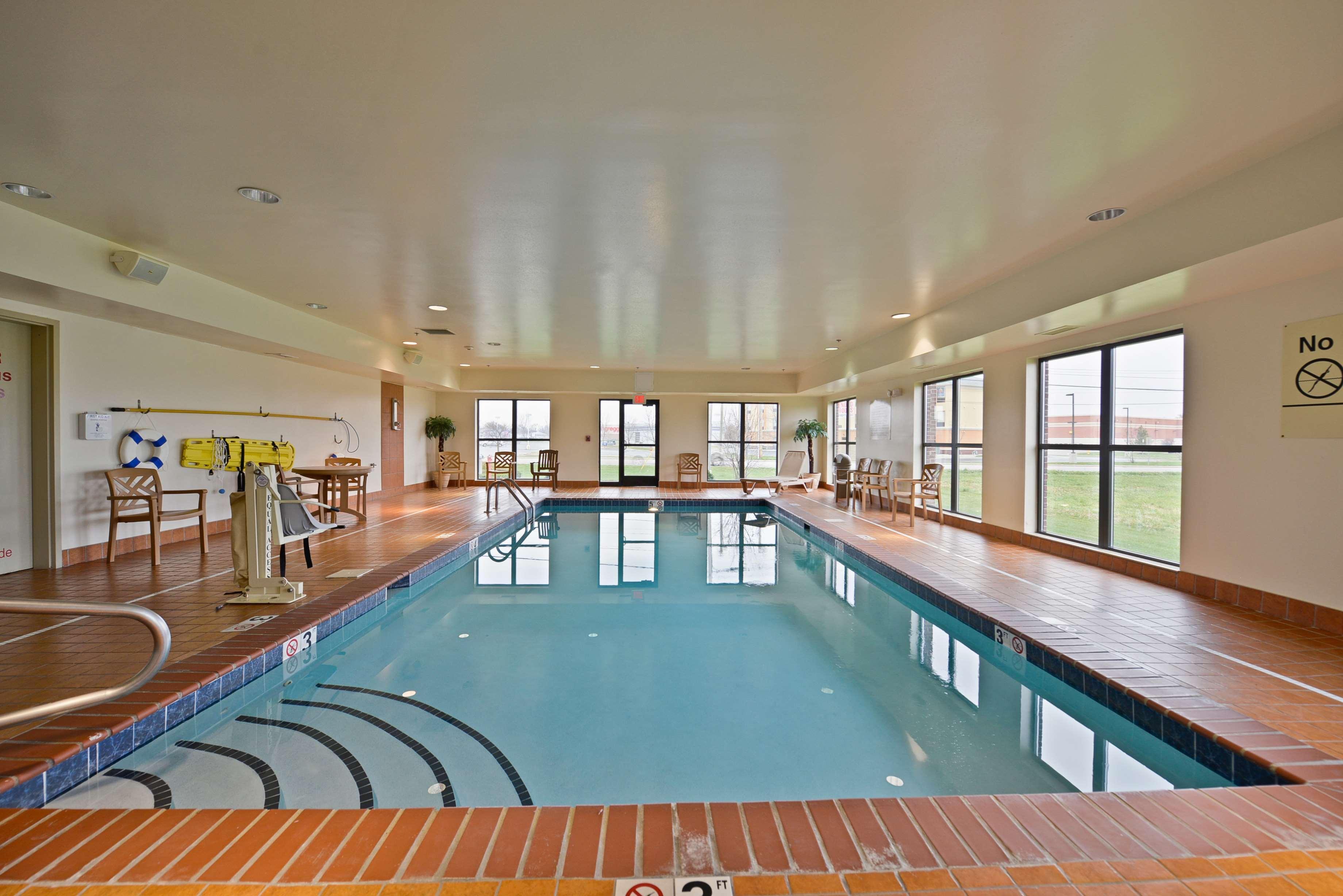 Hampton Inn & Suites Muncie Exteriér fotografie