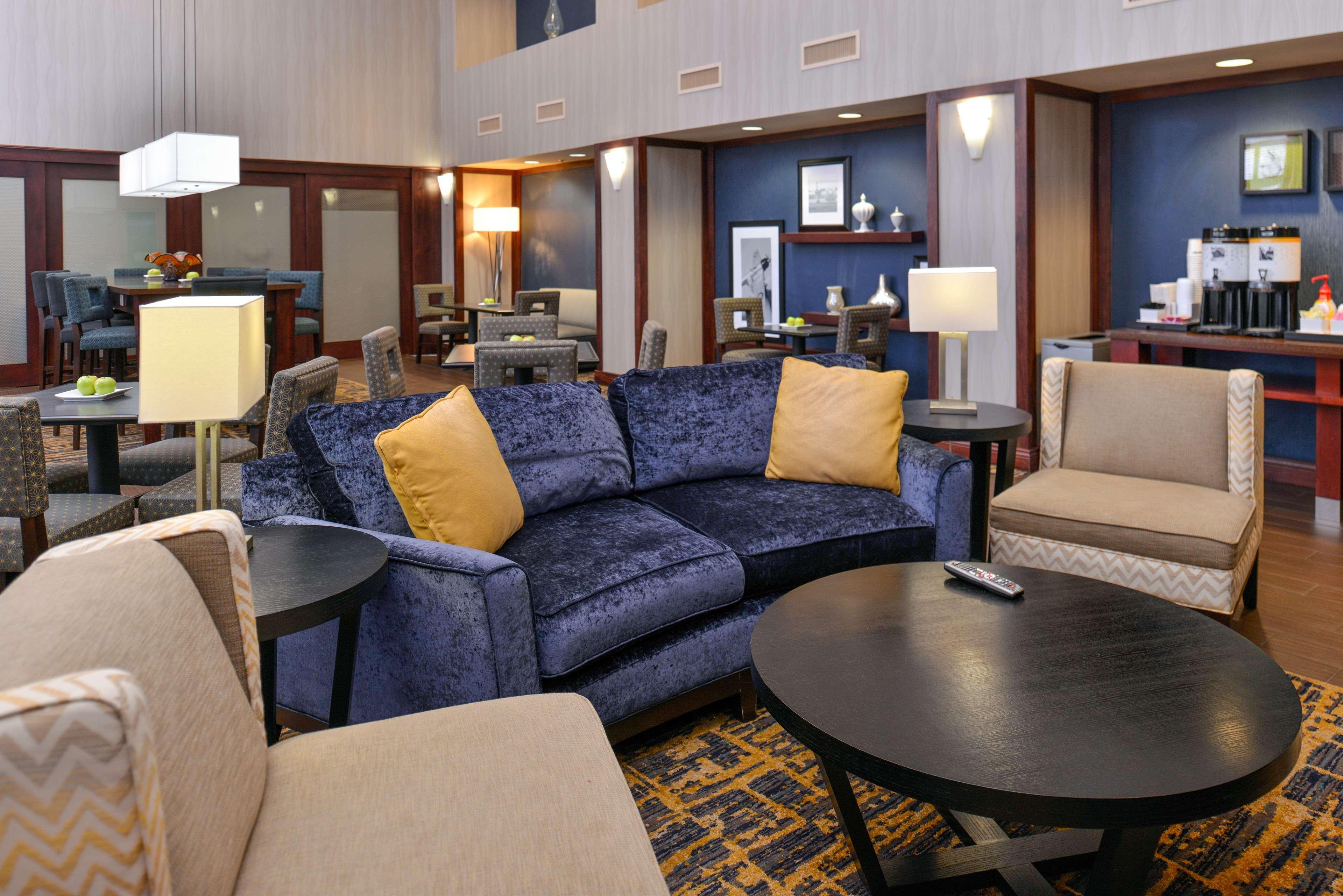 Hampton Inn & Suites Muncie Exteriér fotografie