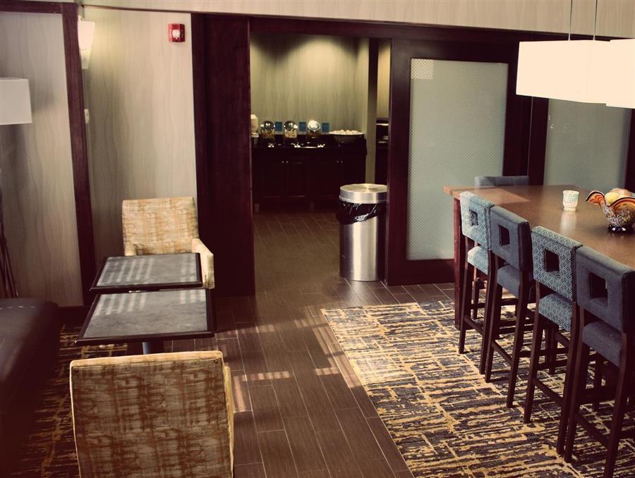 Hampton Inn & Suites Muncie Exteriér fotografie