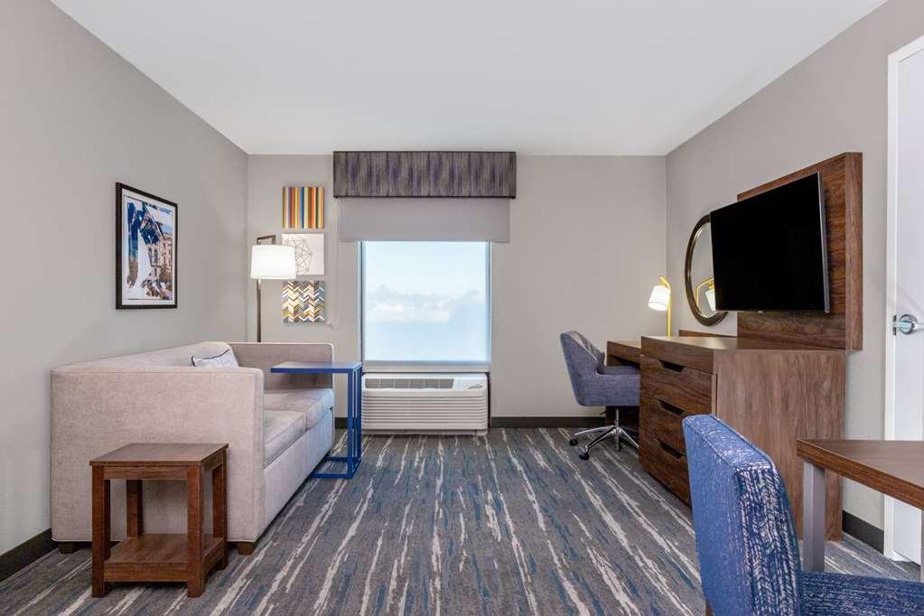 Hampton Inn & Suites Muncie Pokoj fotografie