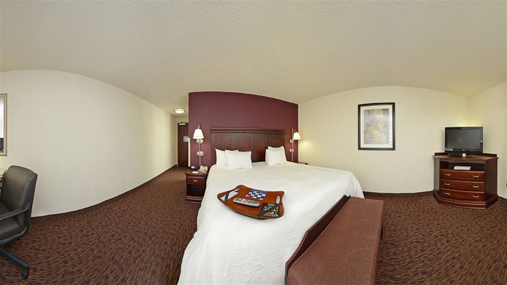 Hampton Inn & Suites Muncie Exteriér fotografie